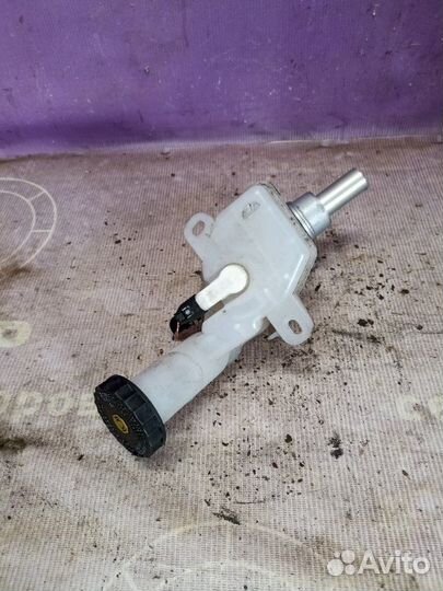 Главный тормозной цилиндр Mitsubishi Outlander Xl