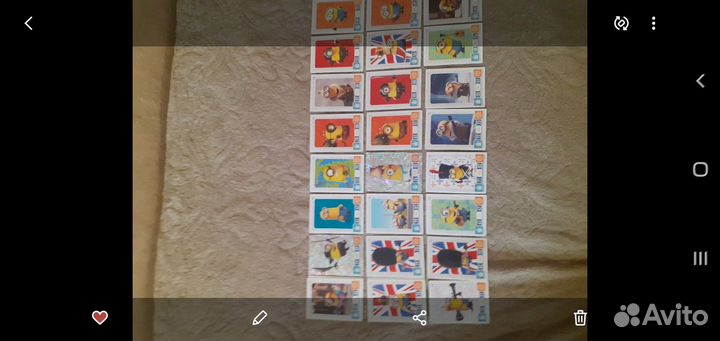 Карточки, пробки и игрушки из киндер