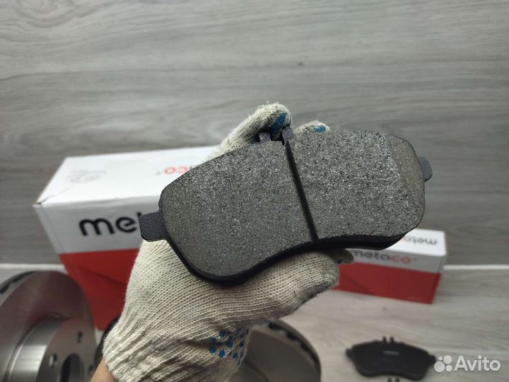 Диски + колодки перед C207 W204 W212 новые