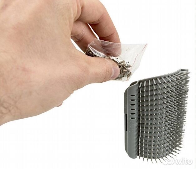 Угловая щетка-расчёска для кошек