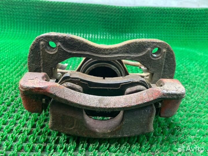 Суппорт передний правый Hyundai Solaris RB G4FC