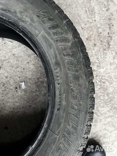 Bridgestone Ice Cruiser 7000 215/60 R16