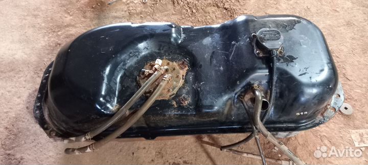 Топливный бак Mitsubishi L200