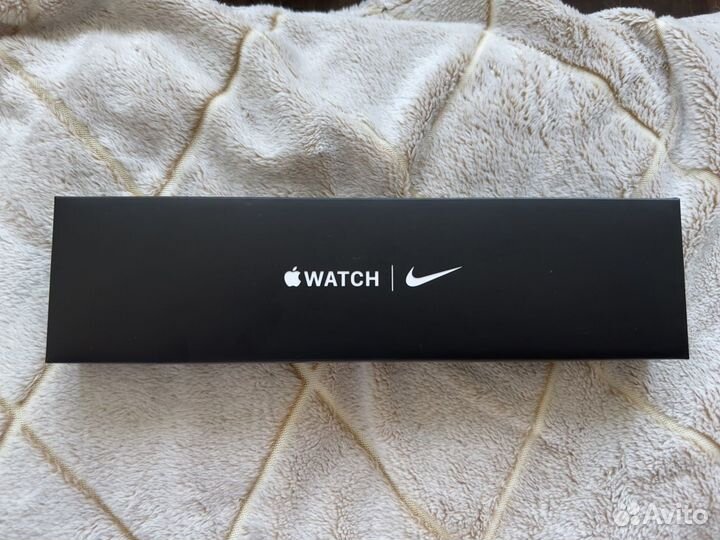 Apple Watch Nike Series 7 45mm StarLight