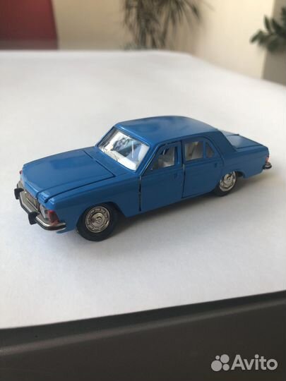 Модель волга газ 3102 1:43 СССР