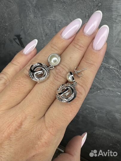 Серьги Шанель