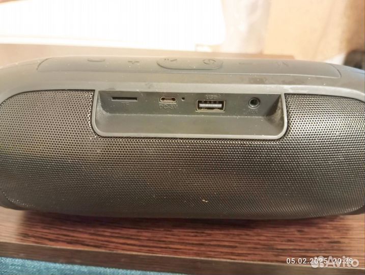 Портативная колонка jbl