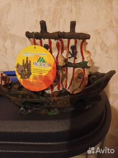 Аквариум 130л с усилиной тумбой