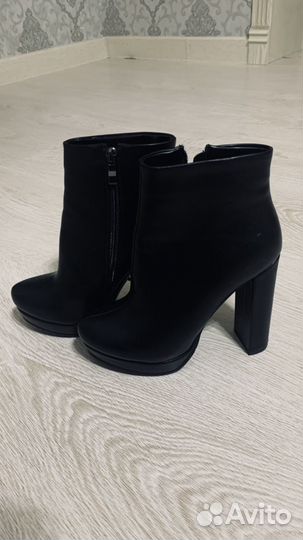 Полусапоги на каблуке