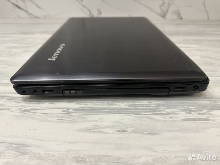 Ноутбук Lenovo