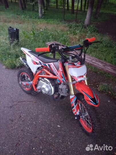 Продаю питбайк Motolend crf10
