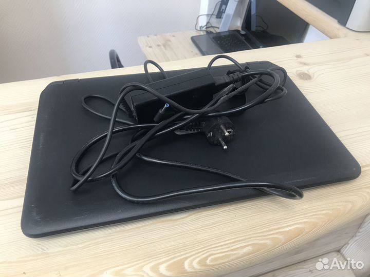 HP Compaq 15-f101ur 2 ядра 4Гб DDR3 SSD диск