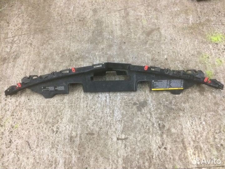 Верхняя накладка панели радиатора Опель Инсигния