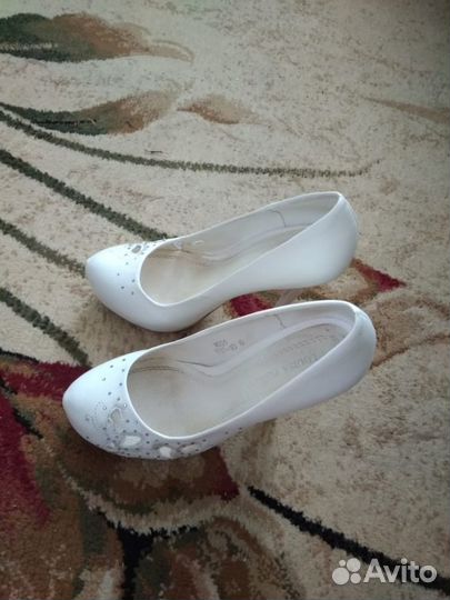 Продам свадебные туфли louisa peeress