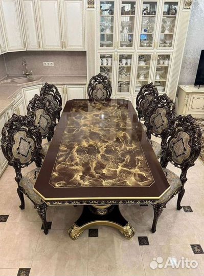 Столы и стулья. Комплект