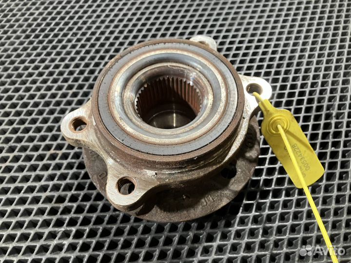 Ступица передняя Audi A8 D4/4H 2012 8K0407615B