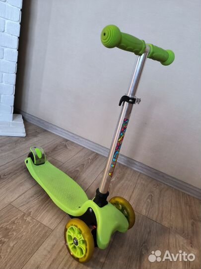 Самокат детский трехколесный