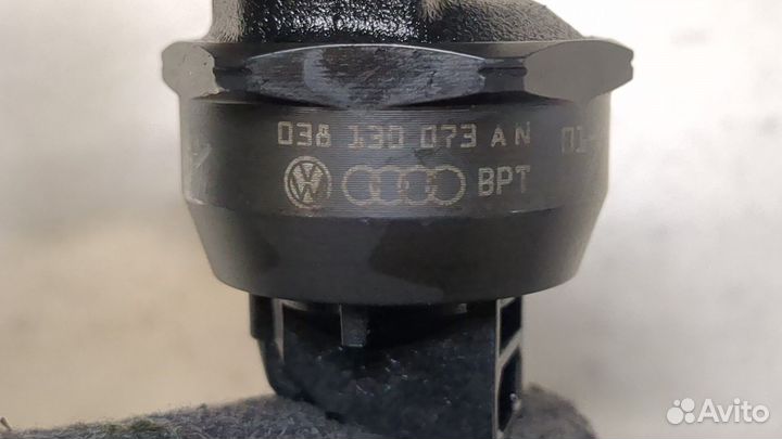 Форсунка топливная Volkswagen Passat 5