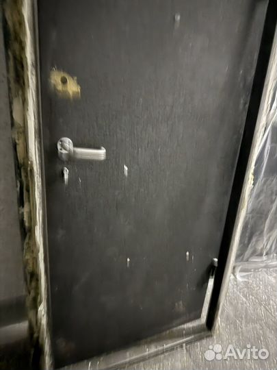 Металлическая дверь бу