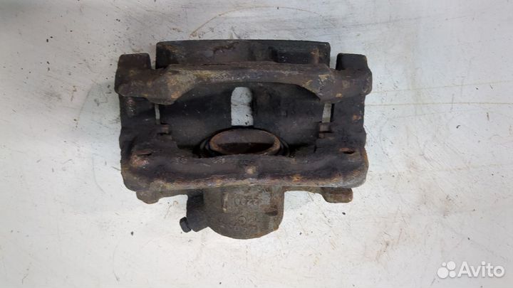 Суппорт BMW 2 F46 Gran Tourer, 2018