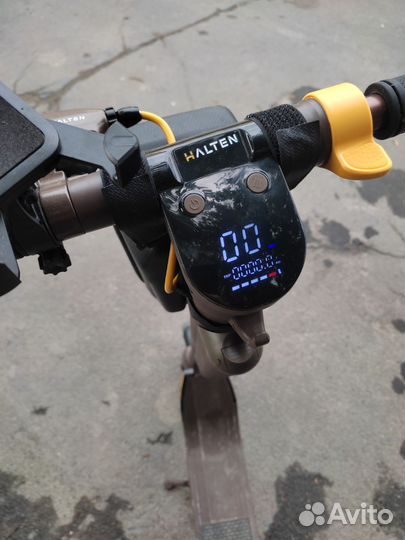 Самокат взрослый электрический бу