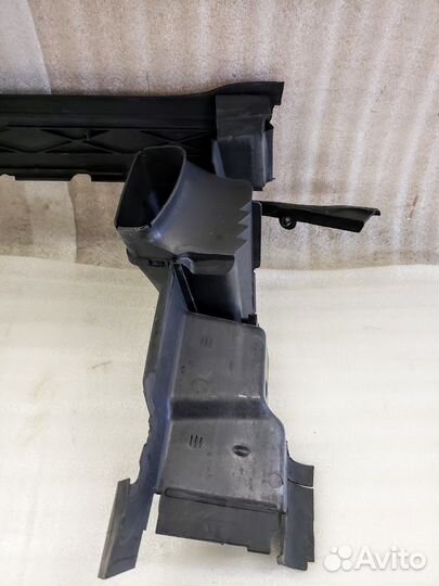 Воздуховод радиатора Mercedes W212 верхний+нижний