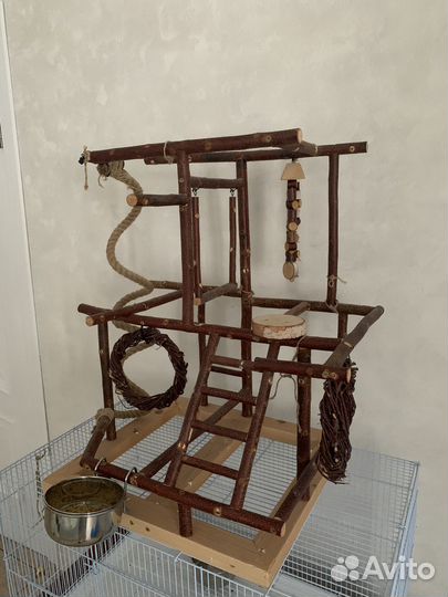 Клетка и стенд для попугаев