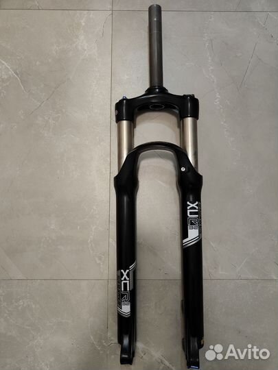 Продам вилку для велосипеда Suntour XCR 29