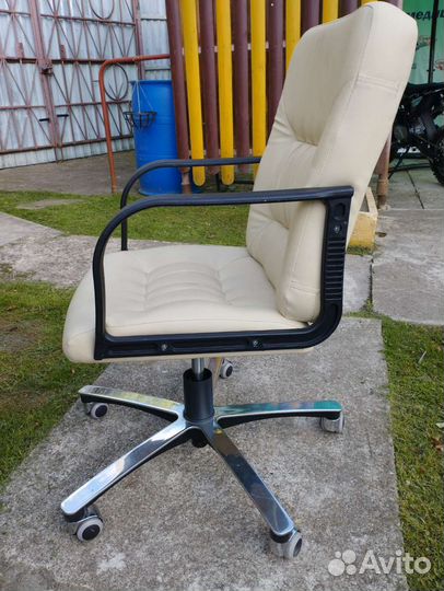 Компьютерный стул