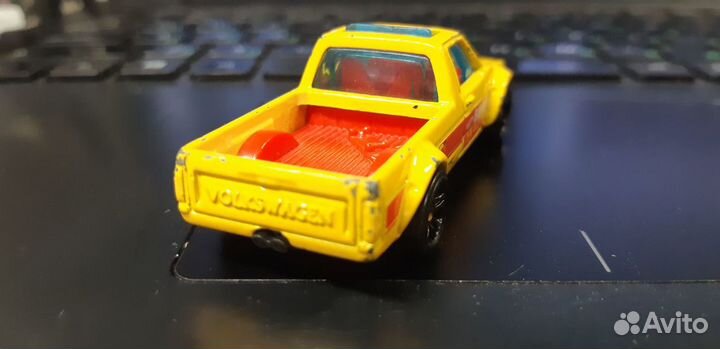 Модель Hot Wheels б/у Volkswagen Caddy. -2017