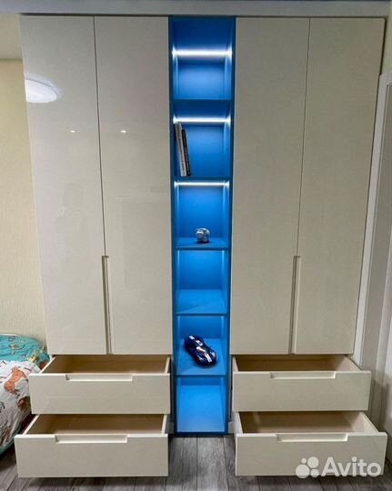Шкаф распашной. От производителя