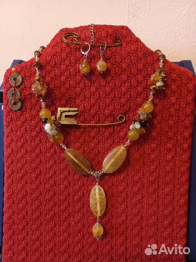 Комплекты из натуральных камней