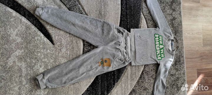 Костюм на мальчика 3-4 года