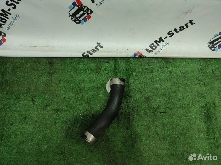 Патрубок интеркулера Bmw 320D F30 N47D20C 2014