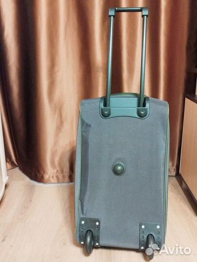 Сумка дорожная на колёсах с выдвижной ручкой