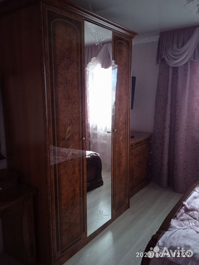 Спальный гарнитур