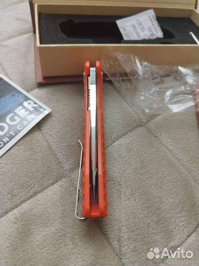 Honey badger tanto orange