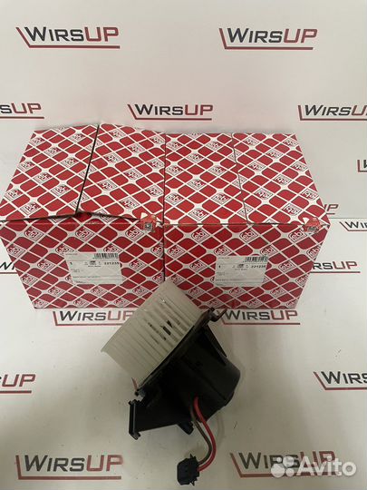 Мотор отопителя салона audi A4/5 07/Q5 8K1820021C