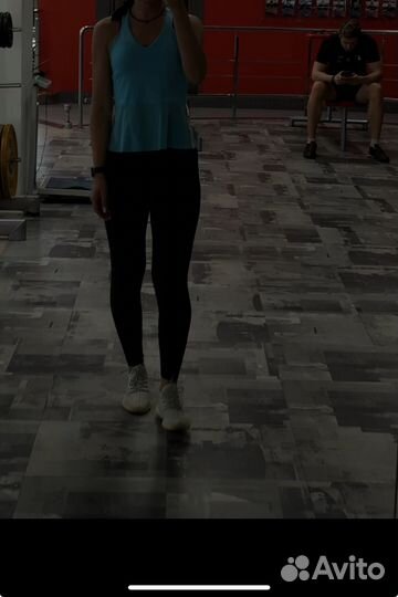 Кроссовки женские