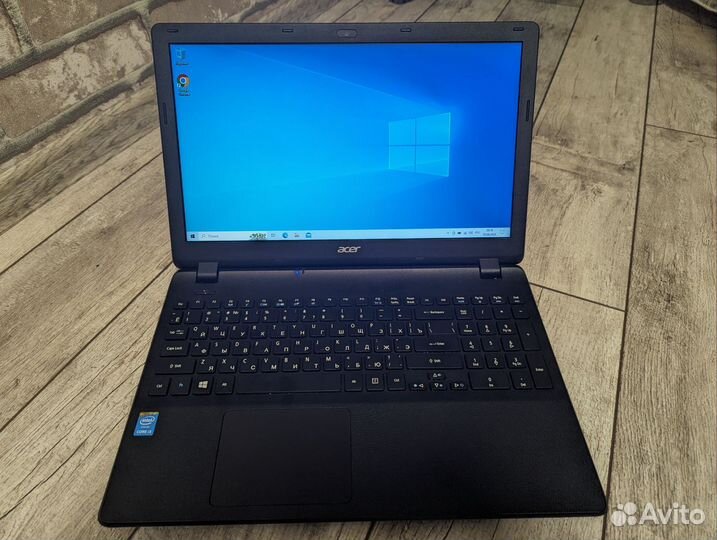 Отличный ноутбук Acer i3-5005U/240 SSD/8 RAM