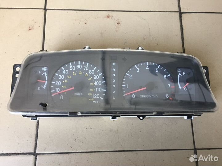 Приборная панель Mitsubishi Montero Sport 1