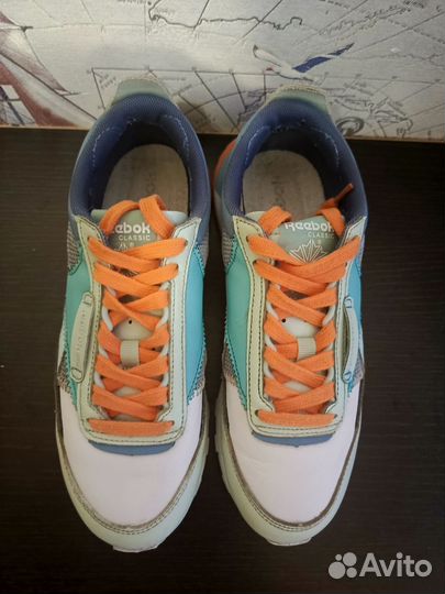 Кроссовки женские Reebok classic 38 размер