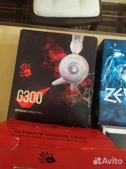 Лот игровых наушников