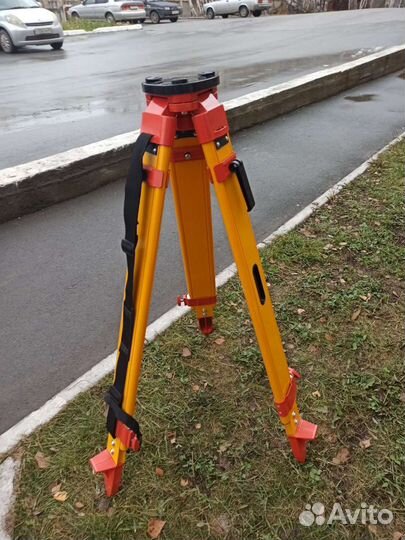Штатив геодезический SJW50