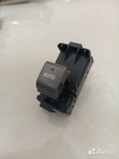 Кнопка стеклоподъемника Lexus Ls460 седан 1urfse