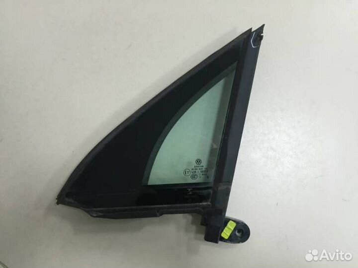 Стекло двери передней левой форточка Volkswagen Ti