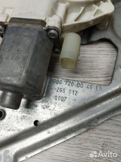 Стеклоподъемник левый Mercedes Sprinter 906 OM651