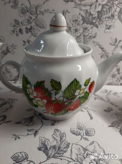 Заварочный чайник сахарница много