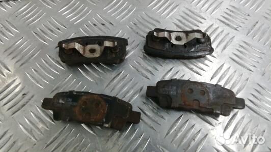 Тормозные колодки задние dodge caliber (UEA06L301)