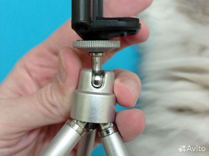 Тринога для телефона